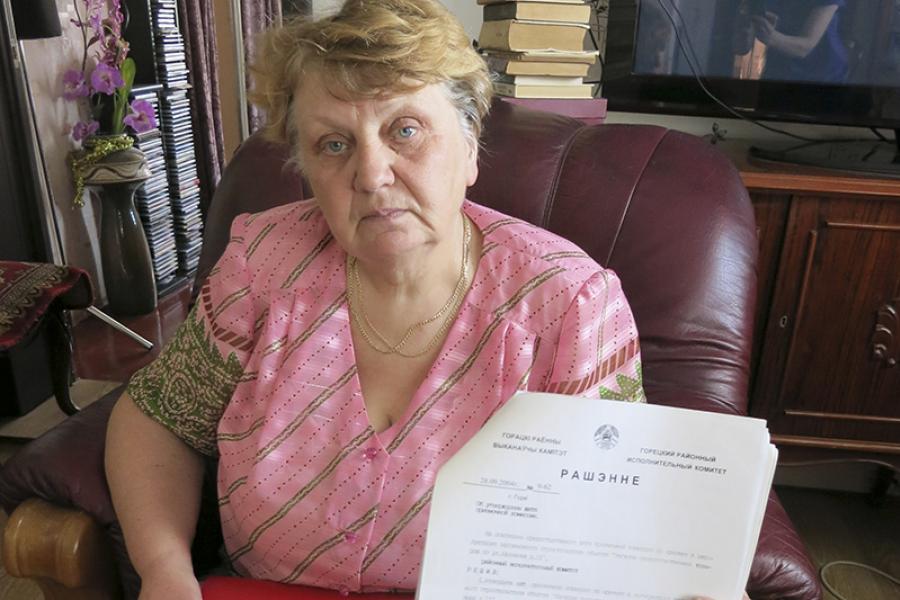 Лёс прыватнага дома. Карэспандэнт «Звязды» высвятляла падрабязнасці жыллёвай калізіі, у якую трапіла жыхарка Горак