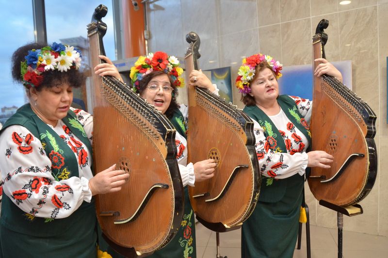Каларытныя ўдзельніцы святочнай імпрэзы