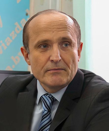 Уладзімір Андрыевіч.