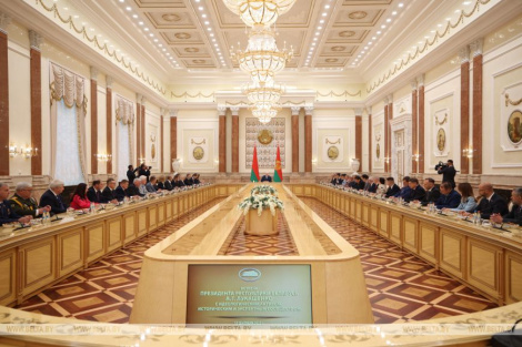 Лукашэнка расказаў пра важнасць развіцця гістарычнай навукі