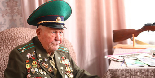 Лукашенко поздравил ветерана Великой Отечественной войны Василия Давжонка с 100-летним юбилеем