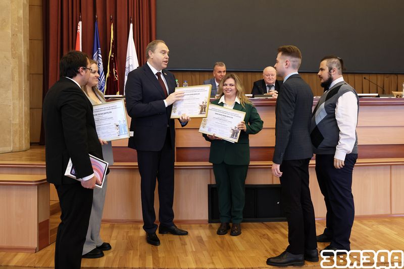 Вучоныя-пачаткоўцы працуюць над праектамі, якія нясуць рэальную карысць