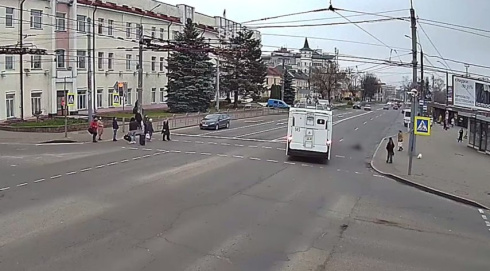 В Могилеве троллейбус сбил 12-летнюю девочку на переходе