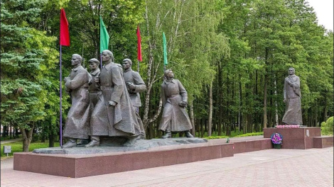 50 гадоў назад, 29 жніўня, адкрыўся манумент «Радзіма-маці»