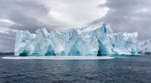 Крупнейший в мире айсберг потерял 67% площади, уступив первенство другому гиганту
