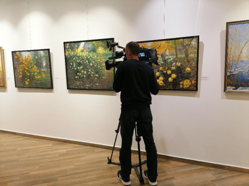 В художественной галерее «АртХаос» впервые экспонируется выставка живописи художников Игоря и Елены Бархатковых