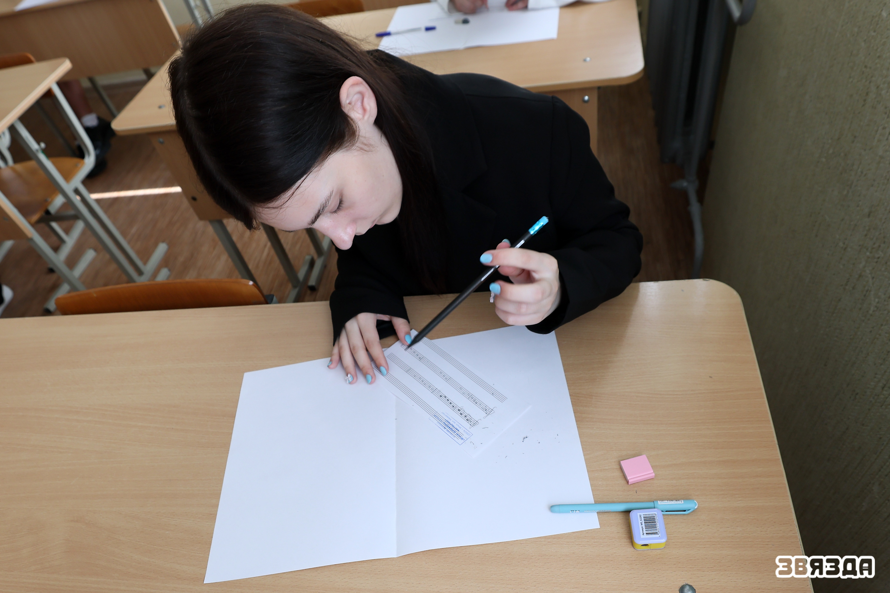 Наталля Пяткевіч праінспектавала ўступныя іспыты ў каледжы мастацтваў