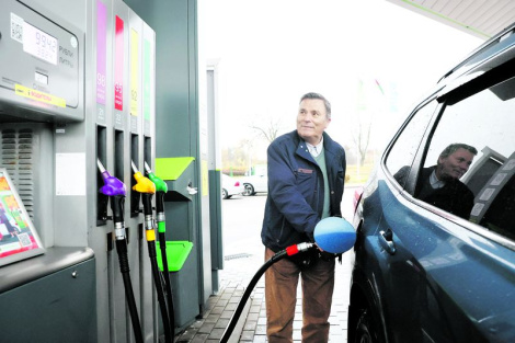 Карэспандэнты «Звязды» паглядзелі на сітуацыю  з чэргамі на АЗС