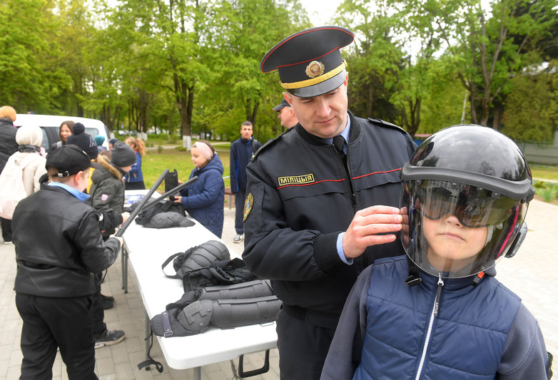 У сярэдняй школе № 119 Мінска адбылося ўрачыстае адкрыццё ваенна-патрыятычнага клуба «Бастыён»
