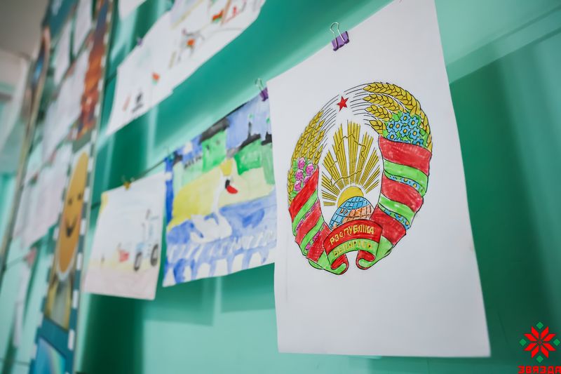 Як у мінскай школе № 139 вучням даступна расказваюць аб дзейнасці УНС