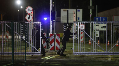 Lithuania reopens border checkpoints with Belarus