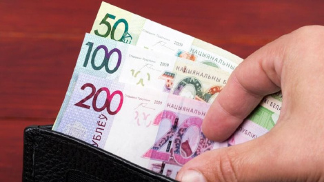 Белстат: сярэдняя зарплата ў Беларусі ў лістападзе склала Br2703,7