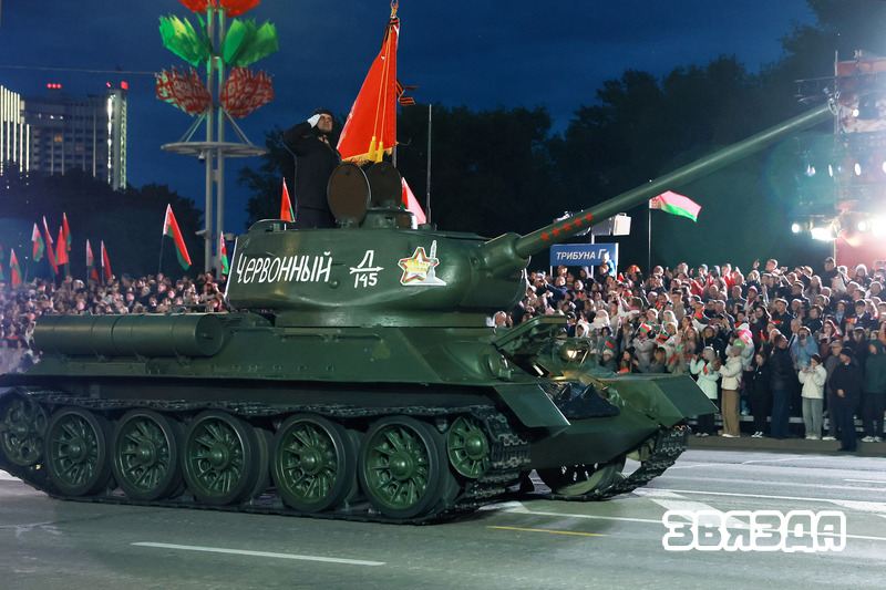 Галоўнай урачыстасцю Дня Перамогі стаў Ваенны парад у Мінску 