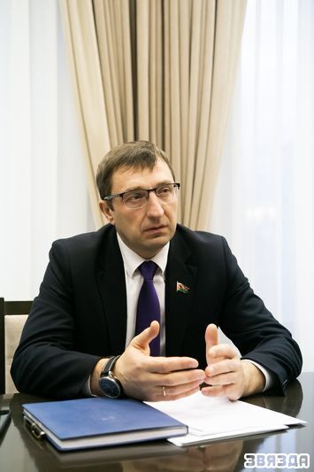 З якімі пытаннямі звярталіся да кіраўніка дэпутацкага корпуса сталіцы?