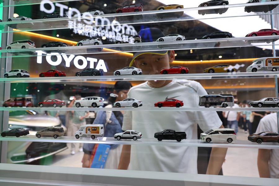 У Шанхаі будуецца завод па вытворчасці электрамабіляў Toyota