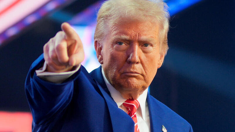 Трамп сцвярджае, што не здзейсніў ніводнай памылкі ў першыя 100 дзён на пасадзе