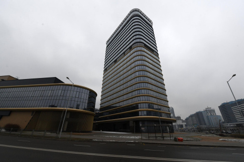 Долгострой на пр. Победителей намерены ввести в эксплуатацию в 2027 году