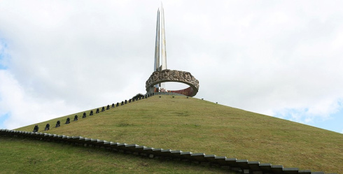 На Кургане Славы во время республиканского субботника заложат парк в виде крыльев аиста