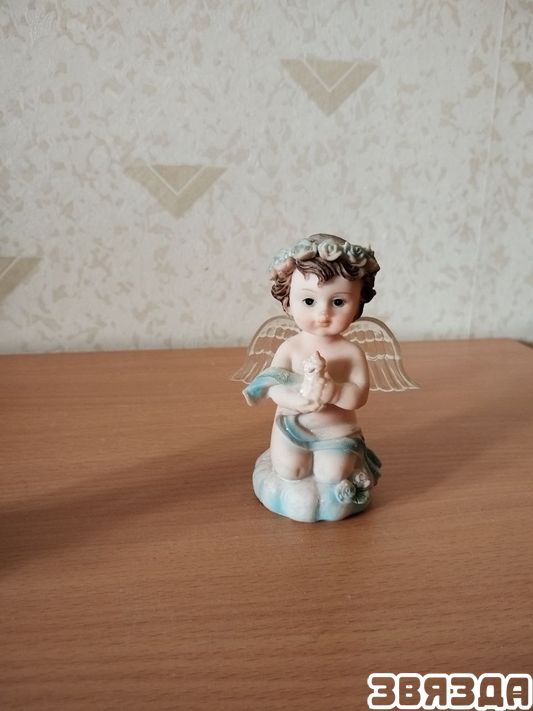 У кватэры мінчанкі Валянціны Кандрацені пасяліліся 130 анёлаў