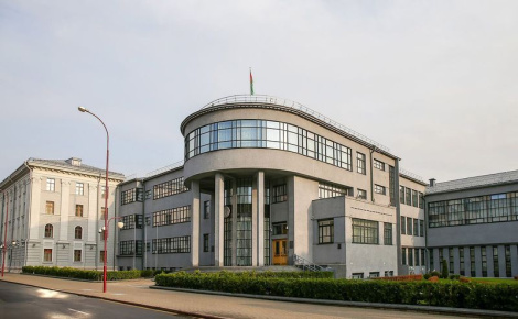 У Савеце Рэспублікі адбылася пашыраная нарада па пытанні ўдасканалення прававога рэгулявання пытанняў абароту і выкарыстання электронных сістэм курэння і вадкасцяў для іх