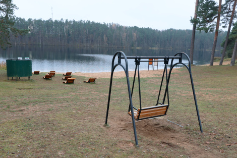 Як агульнымі намаганнямі добраўпарадкавалі пляж каля возера ў Лепельскім раёне