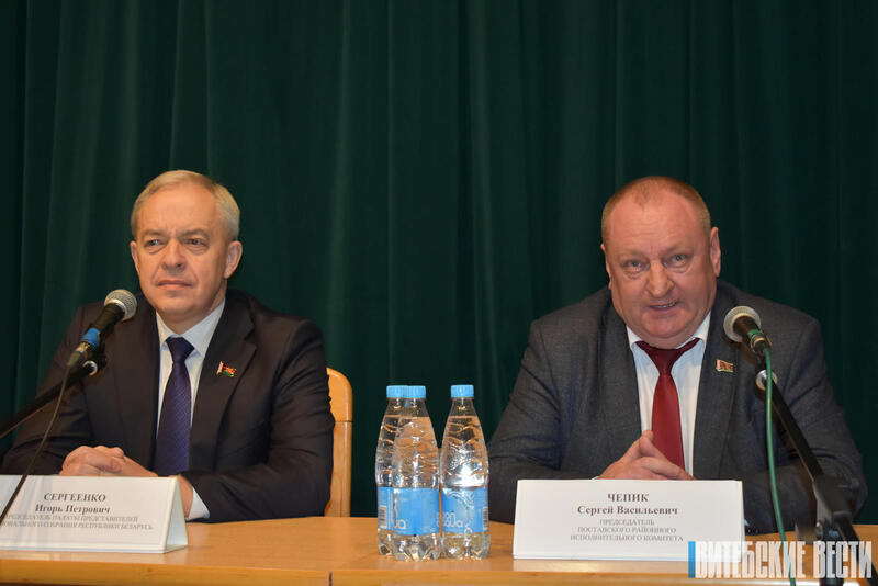 Сергяенка сустрэўся з насельніцтвам і працоўнымі калектывамі Пастаўскага раёна