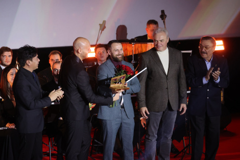 Гран-пры «Золата «Лістапада» за найлепшы ігравы фільм прысуджаны паўночна-асецінскай карціне «Паляўнічы»