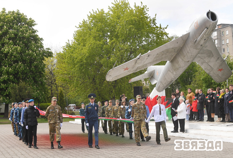 Флэшмоб «Праспяваем гімн разам» адбыўся сёння ва ўсіх раёнах Мінска