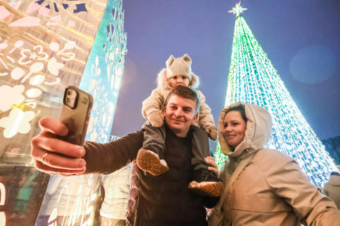 Как в 2025 году усилилась поддержка семей с детьми