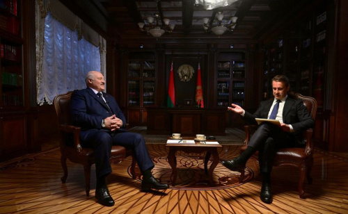 «Президент дал совершенно конкретные и четкие ответы»: Эксперты — об интервью Александра Лукашенко журналу Time