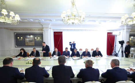 Прэзідэнту прадставілі комплекснае рашэнне па аздараўленні «АМКАДОРа»