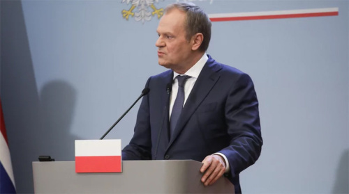 Почти половина опрошенных поляков выступила за отставку Туска с поста премьера