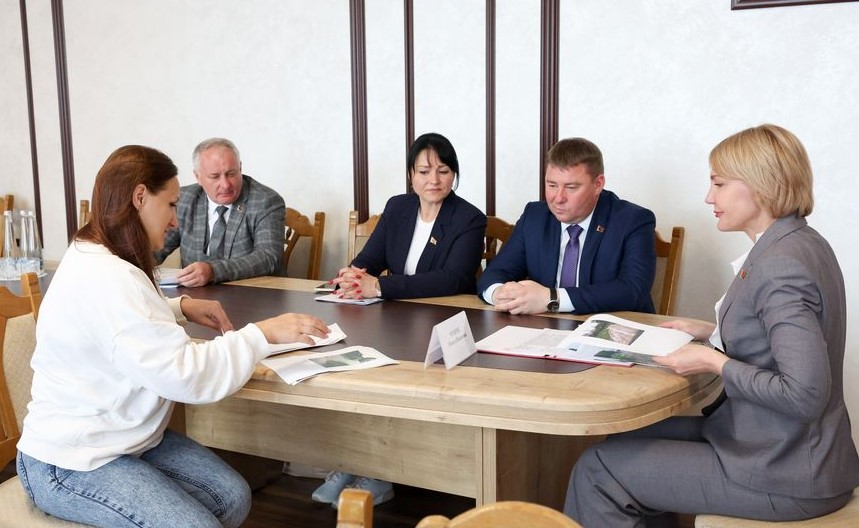 Чупрыс: Служба «адно акно» застаецца запатрабаванай, але будучыня — за лічбавізацыяй