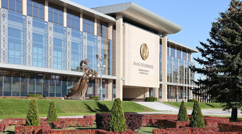 Lukashenko accepts credentials from foreign ambassadors