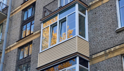 Подробности инцидента. В Минске девушка выпала с балкона квартиры на ул. Я. Мавра