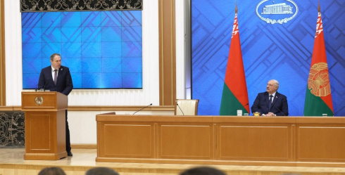 Лукашенко поручил до 1 января внести ему согласованные предложения по совершенствованию научной сферы 