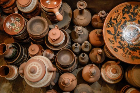 У Магілёве праходзіць выстава «Мастацтва жывога агню» — вынік міжнароднага керамічнага пленэру 