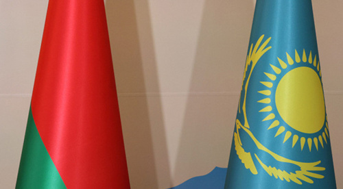 Lukashenko wants smooth Belarus-Kazakhstan interaction in aviation