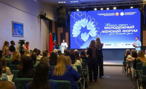 Качанава: Сваёй працай, розумам, ініцыятывамі моладзь будуе будучыню краіны