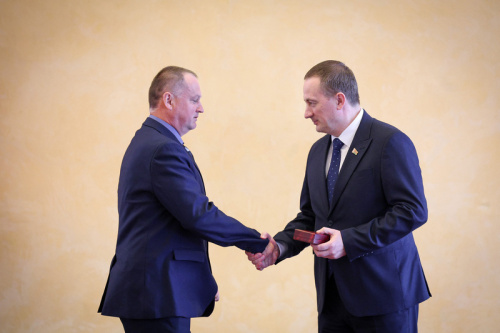 Turchin presents state awards for professional excellence