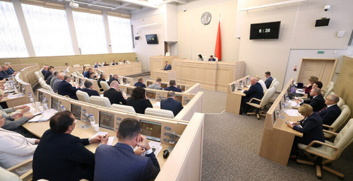 Абарона дзяцей, пенсіянераў і спажыўцоў: на заключным пасяджэнні другой сесіі Савета Рэспублікі адобрана 15 законапраектаў