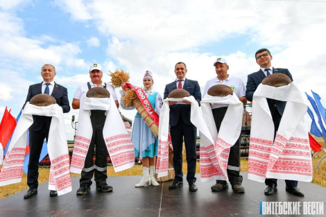 Аграрыі Віцебскай вобласці намалацілі 1 мільён тон збожжа і семя алейнага рапсу