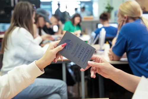 Поступление без экзаменов, но не для всех. Минобразования представило список из больше 200 специальностей в вузах