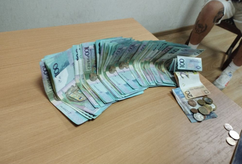 Милиция задержала минчанина, который стал и жертвой, и посыльным телефонным аферистом
