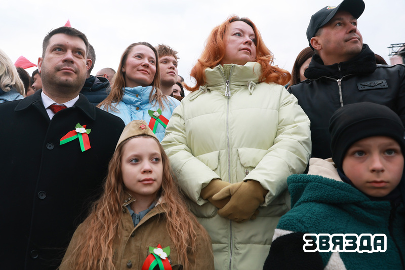 Галоўнай урачыстасцю Дня Перамогі стаў Ваенны парад у Мінску 