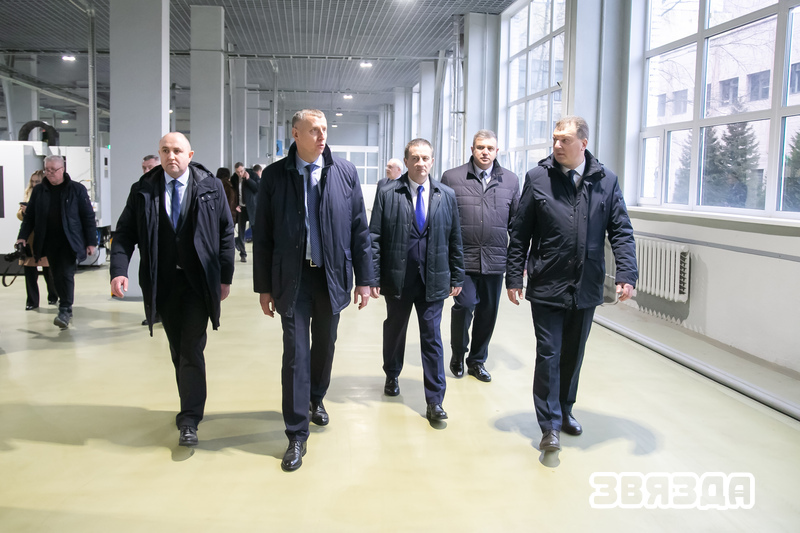 Крутой і Турчын азнаёміліся з рэалізацыяй інвестпраекта на ААТ «Зеніт-БелОМА»