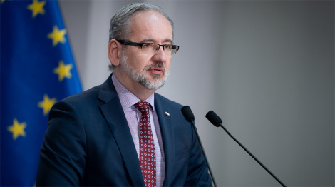 Экс-кіраўніка Міністэрства аховы здароўя Польшчы збілі за палітыку, якая праводзілася ім падчас пандэміі COVID-19