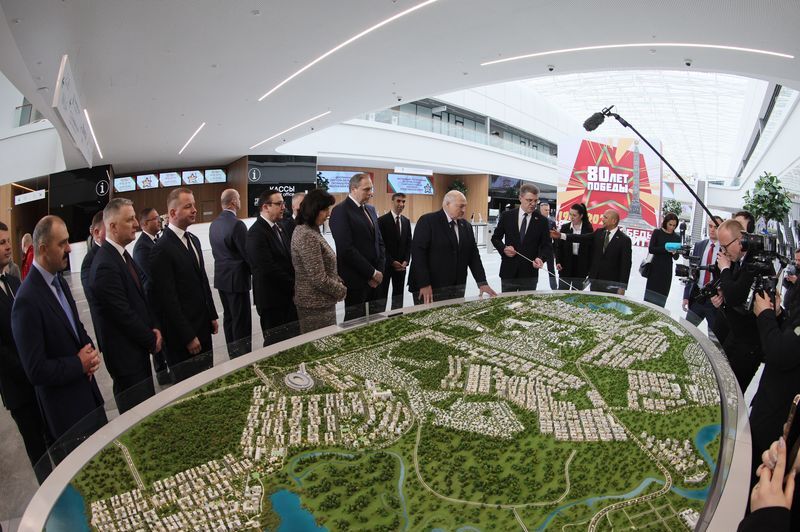 Lukashenko attends Minsk International Exhibition Center opening ceremony