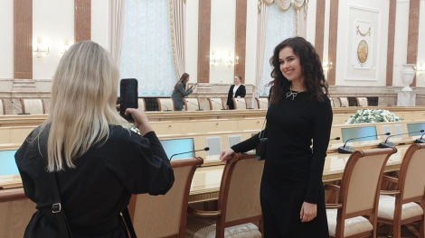 Чарговымі гасцямі Палаца Незалежнасці сталі супрацоўнікі кандытарскіх фабрык «Слодыч», «Камунарка» і кампаніі «ААБ Лізінг»