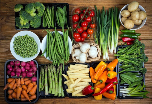 Belarusian retailers, suppliers obliged to ensure sufficient fruit and veg stock in stores